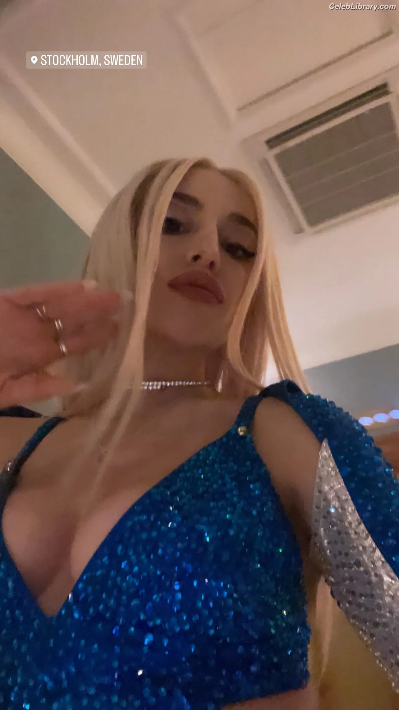 Ava Max photo 7 of 2135