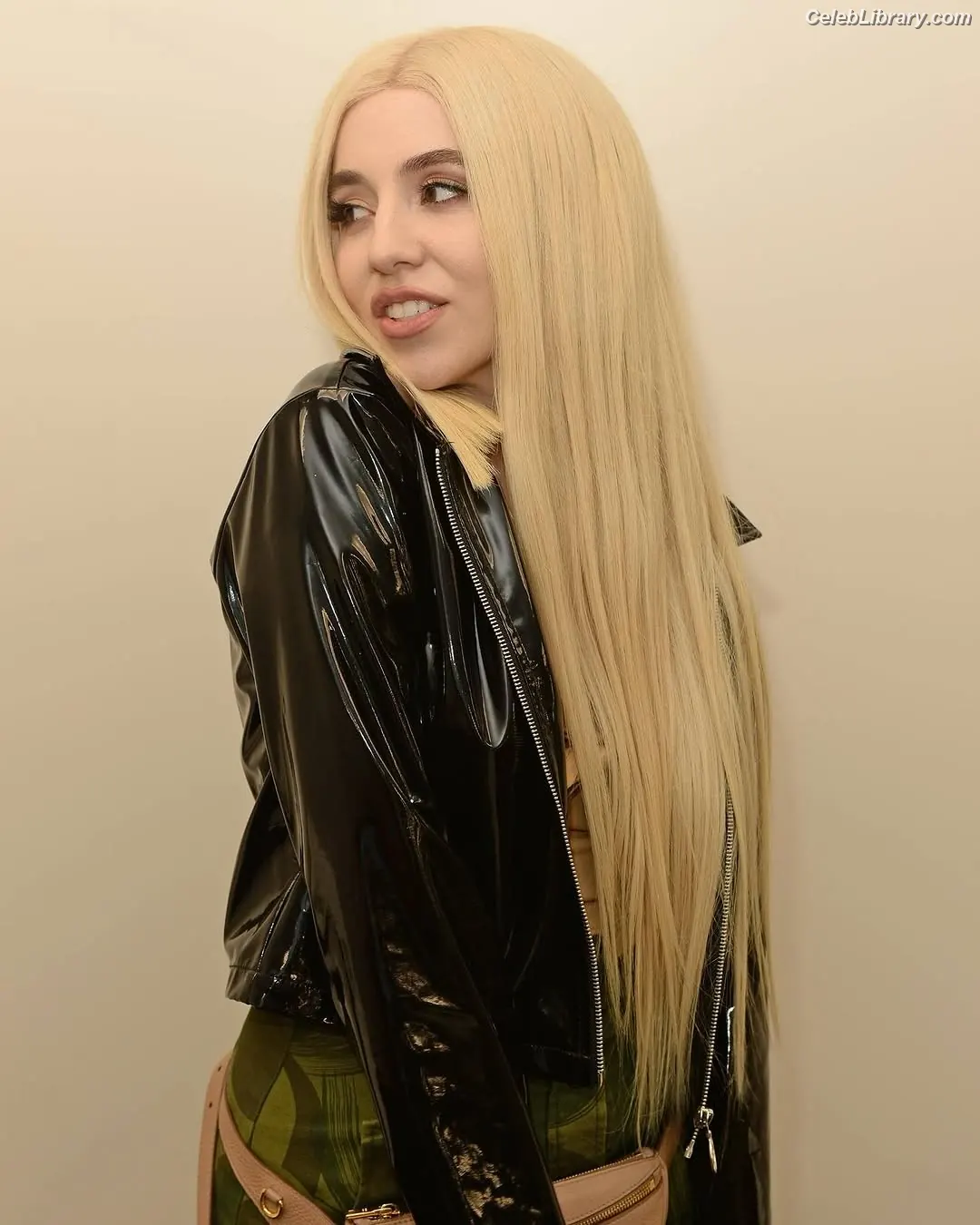 Ava Max photo 10 of 2135
