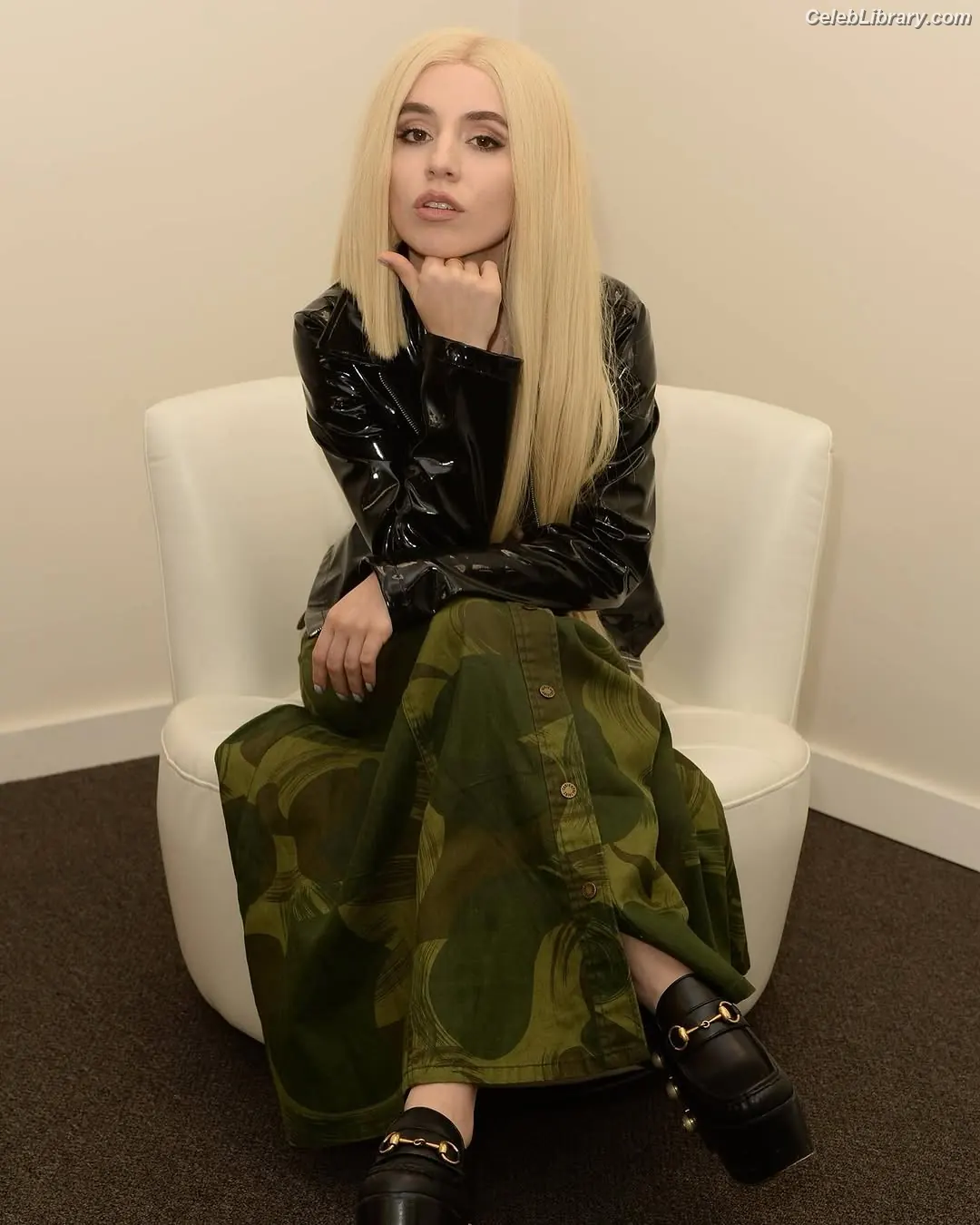 Ava Max photo 16 of 2135