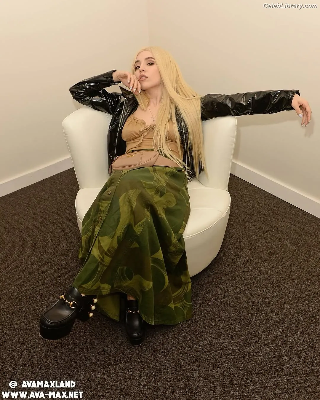 Ava Max photo 20 of 2135