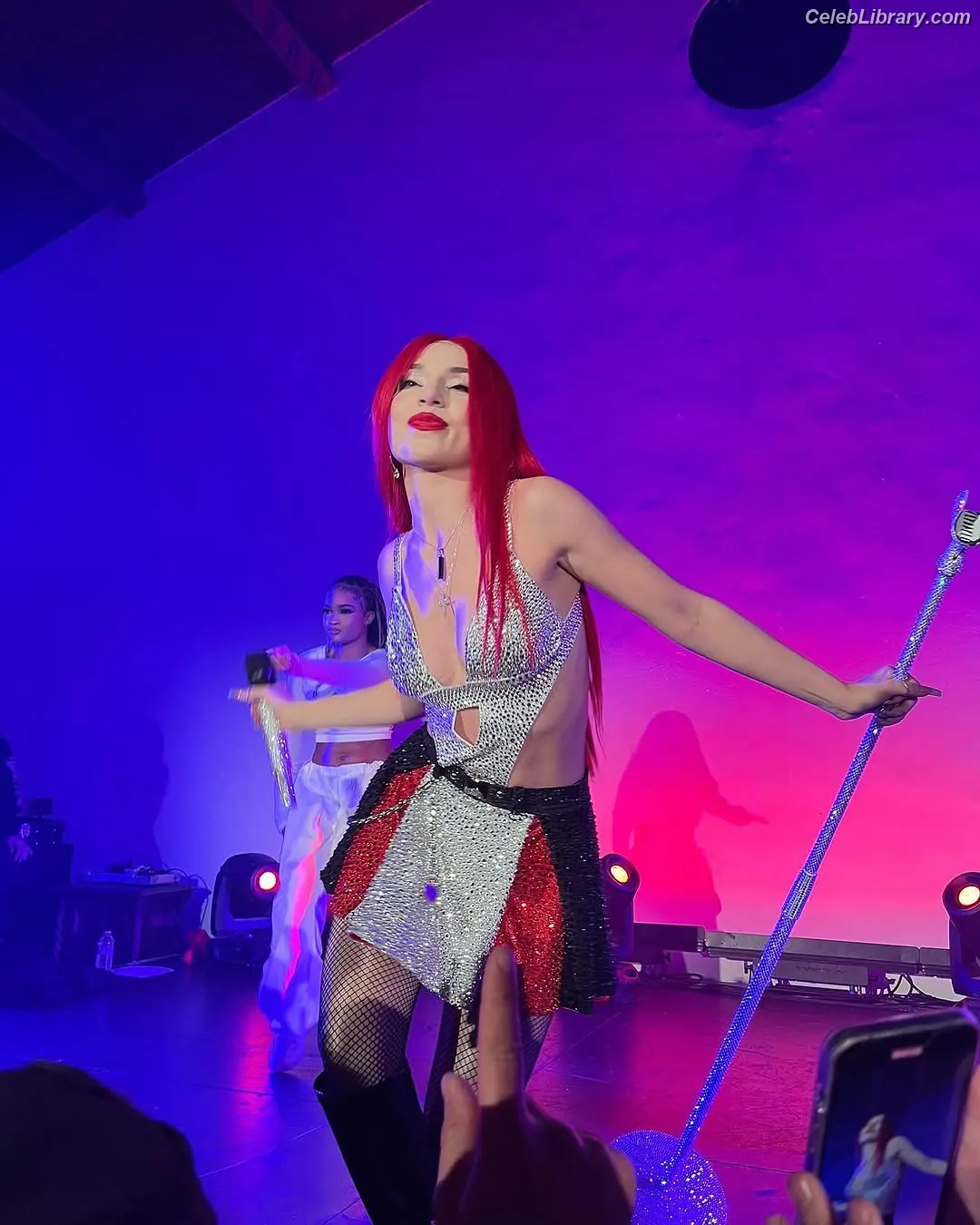 Ava Max photo 4 of 2135