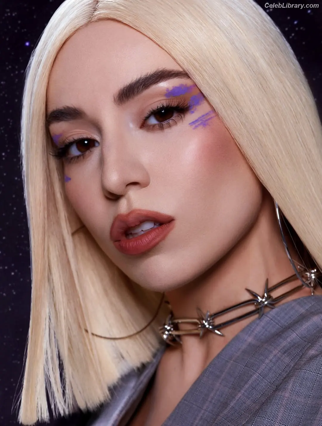 Ava Max photo 23 of 2135