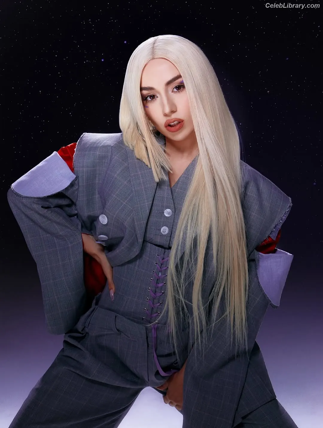 Ava Max photo 2 of 2135