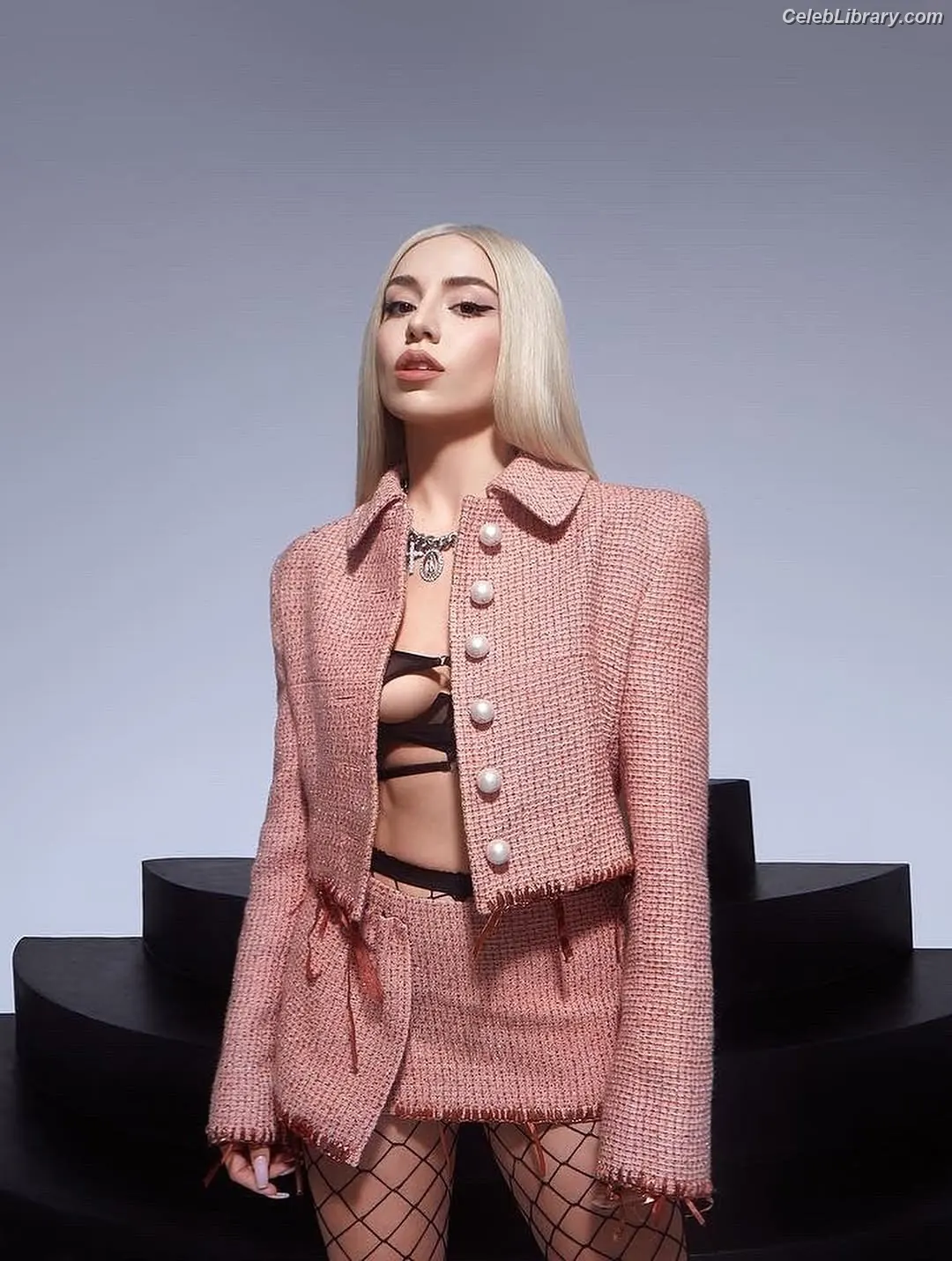 Ava Max photo 6 of 2135