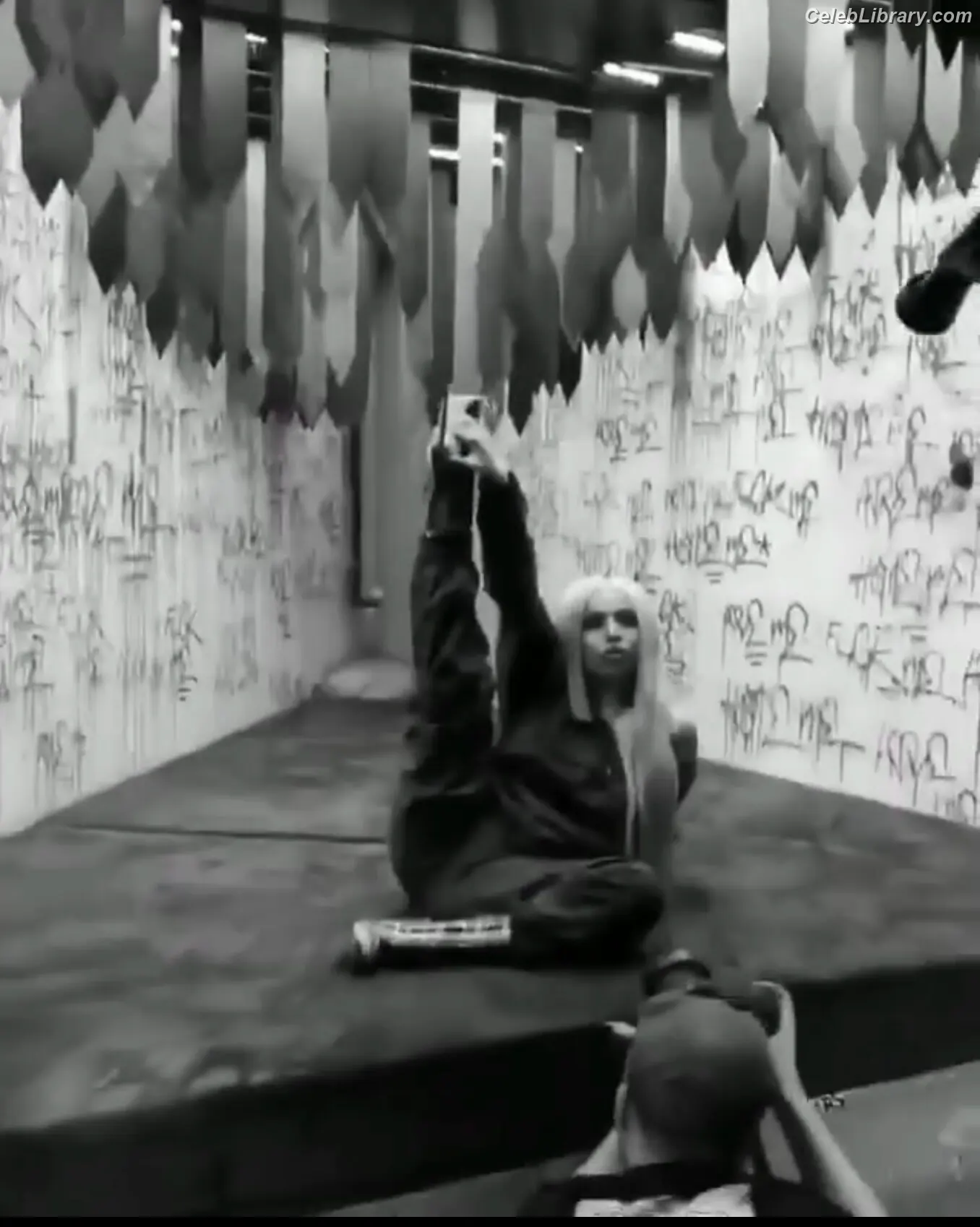 Ava Max photo 19 of 2135