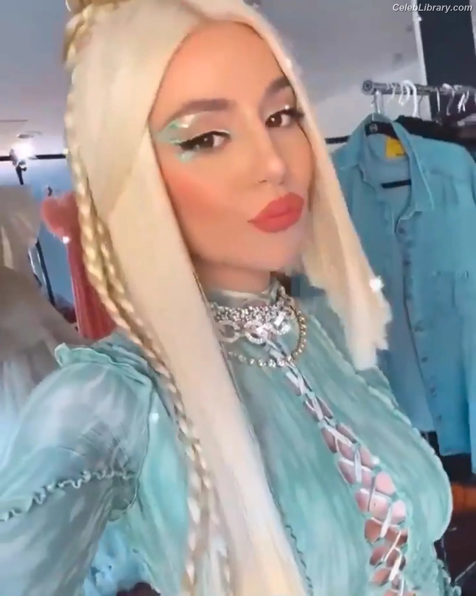 Ava Max photo 21 of 2135