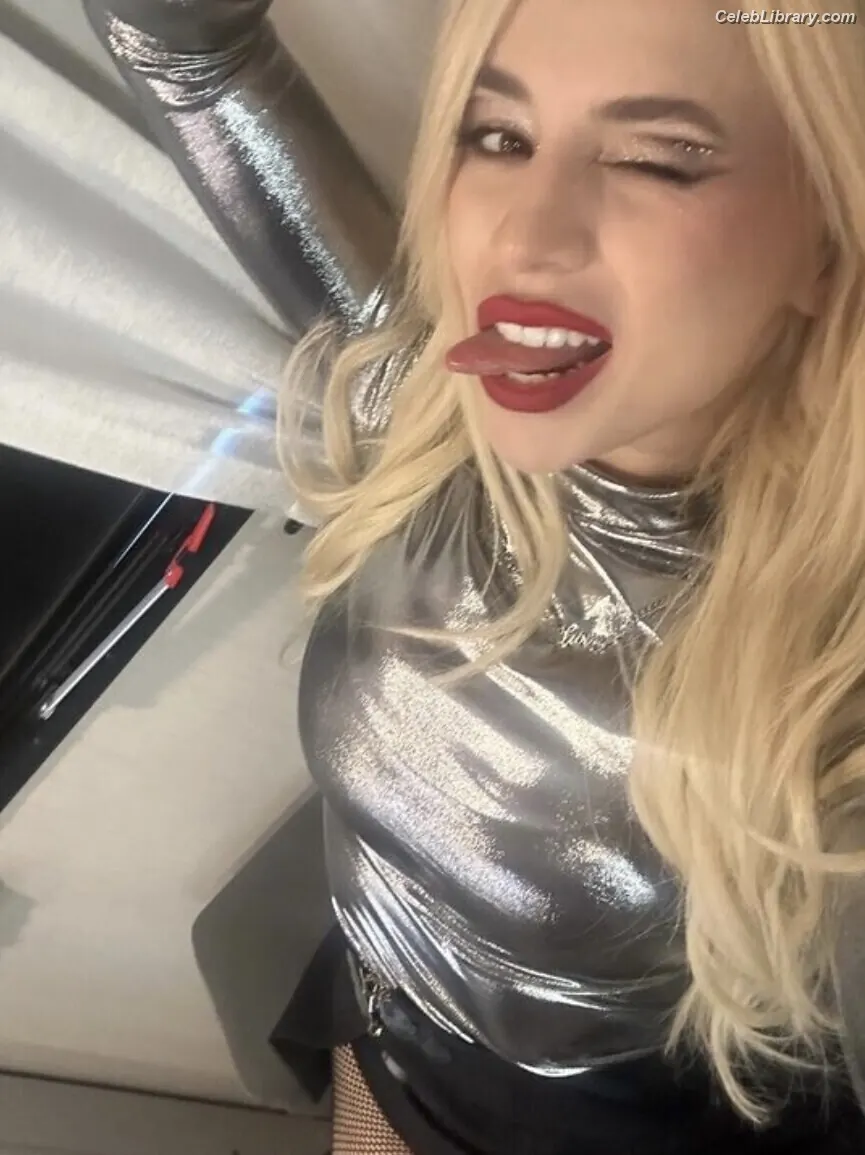 Ava Max photo 9 of 2135