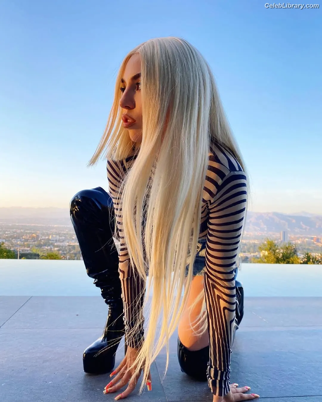 Ava Max photo 16 of 2135