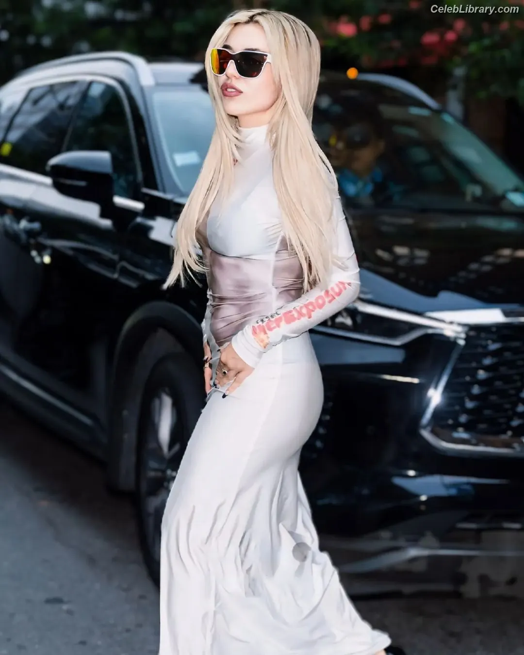 Ava Max photo 23 of 2135