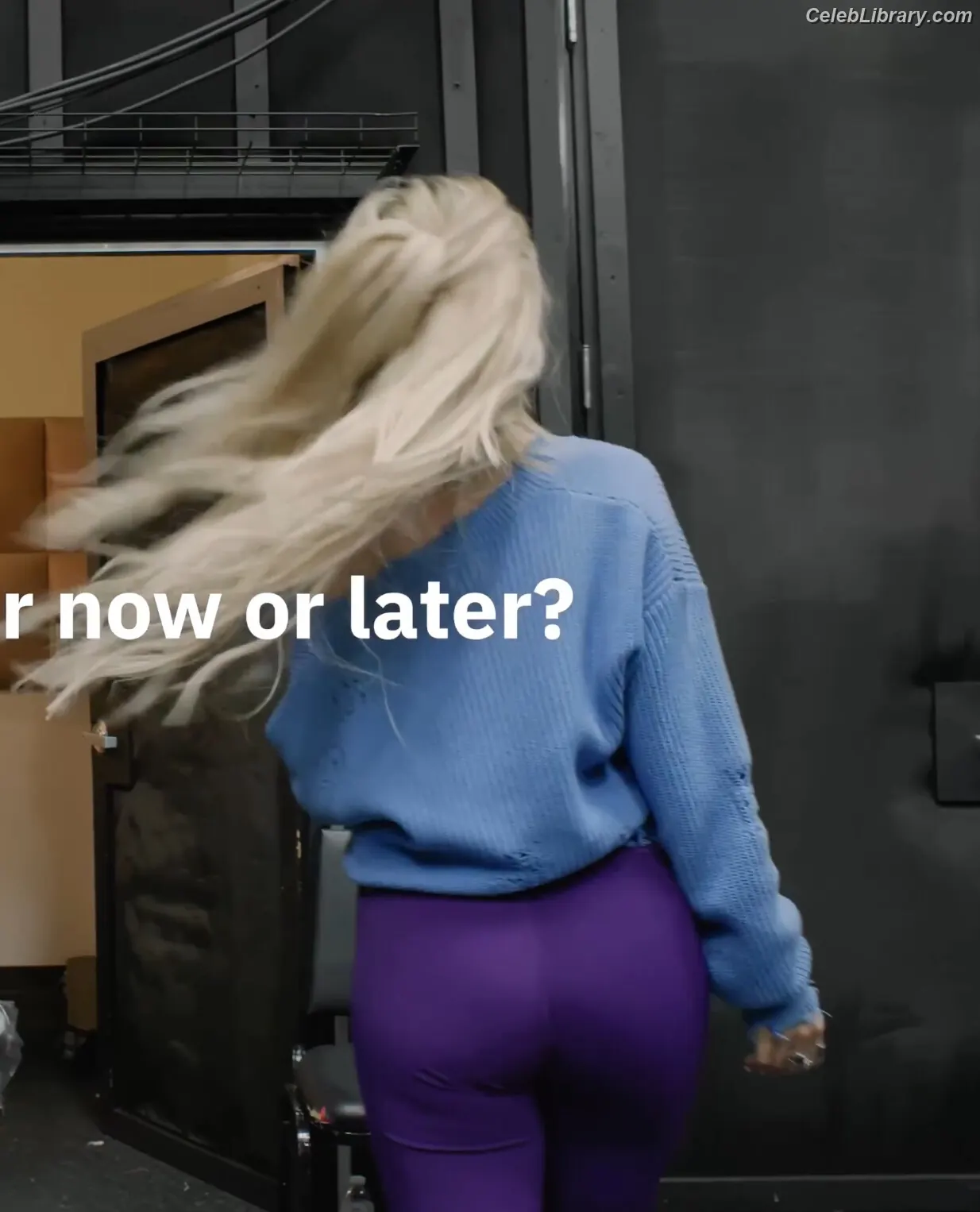 Ava Max photo 3 of 2135