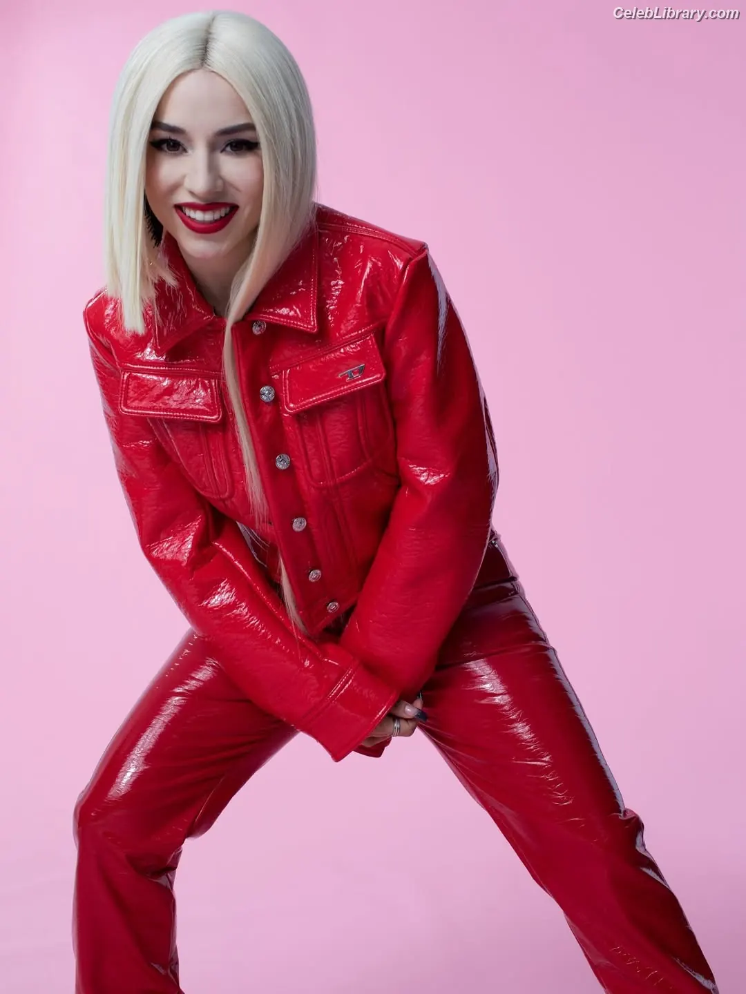 Ava Max photo 10 of 2135