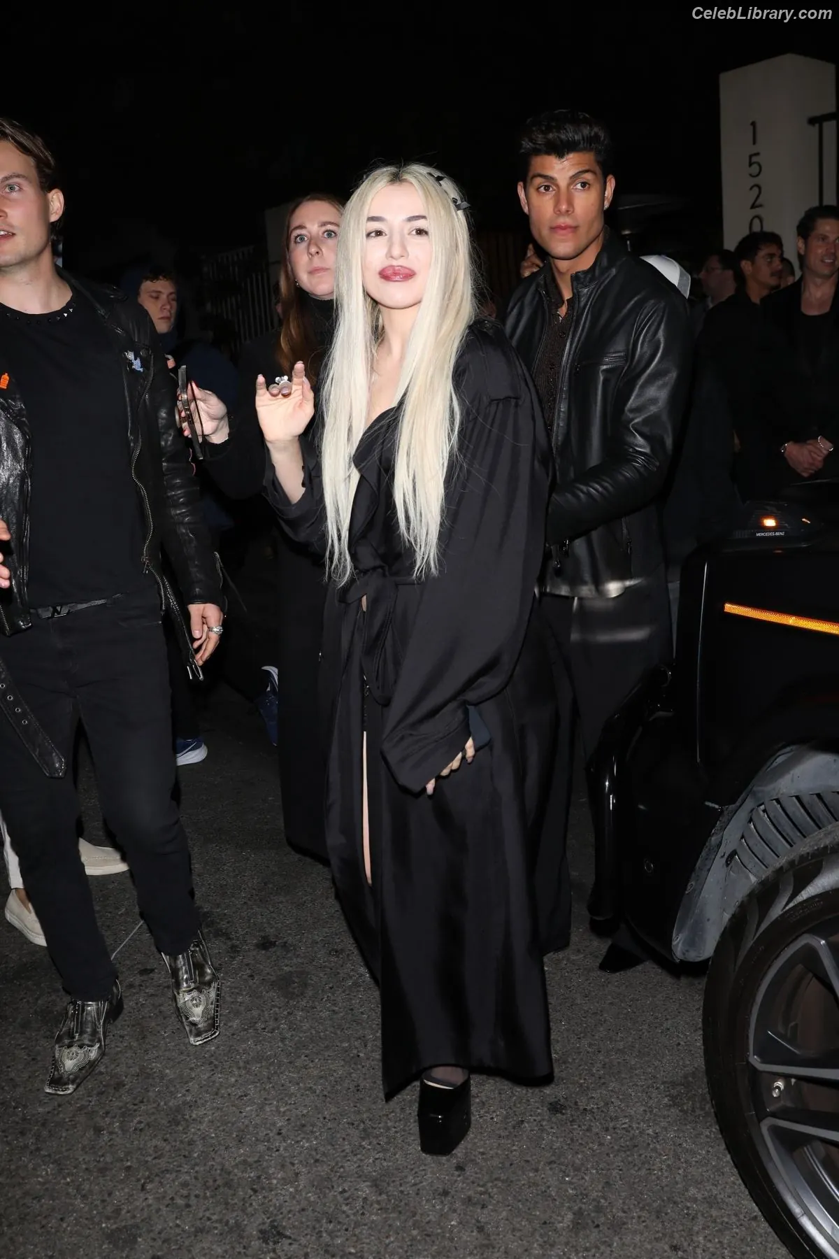 Ava Max photo 17 of 2135