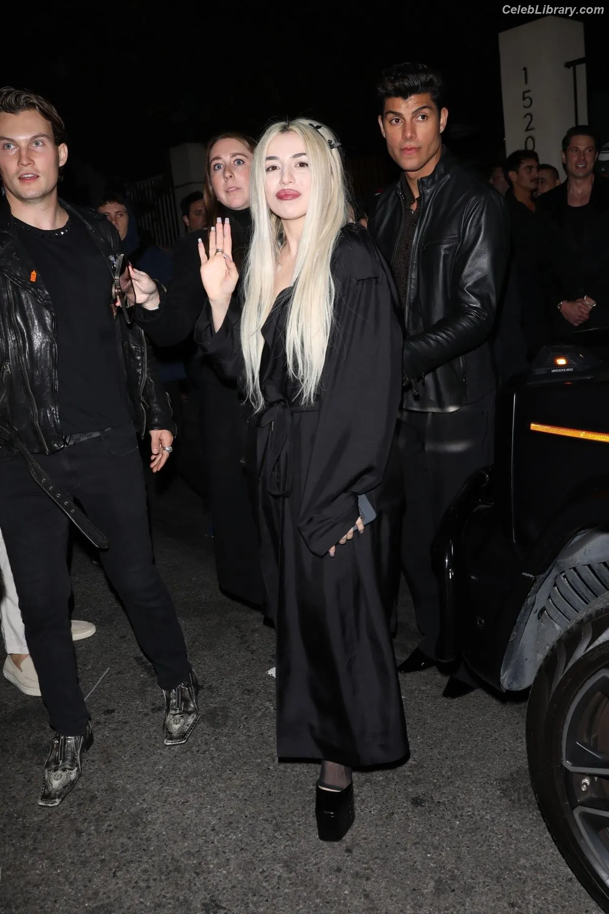 Ava Max photo 18 of 2135