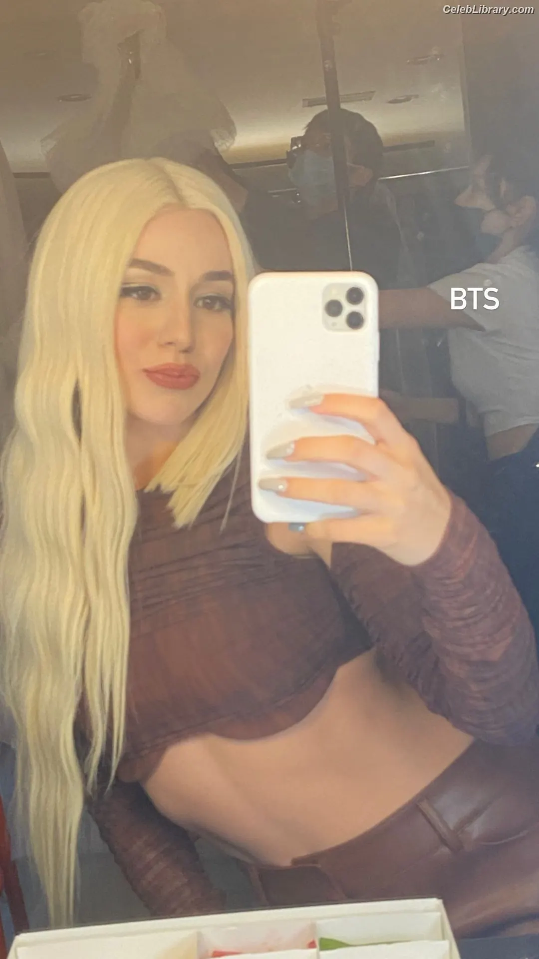 Ava Max photo 8 of 2135