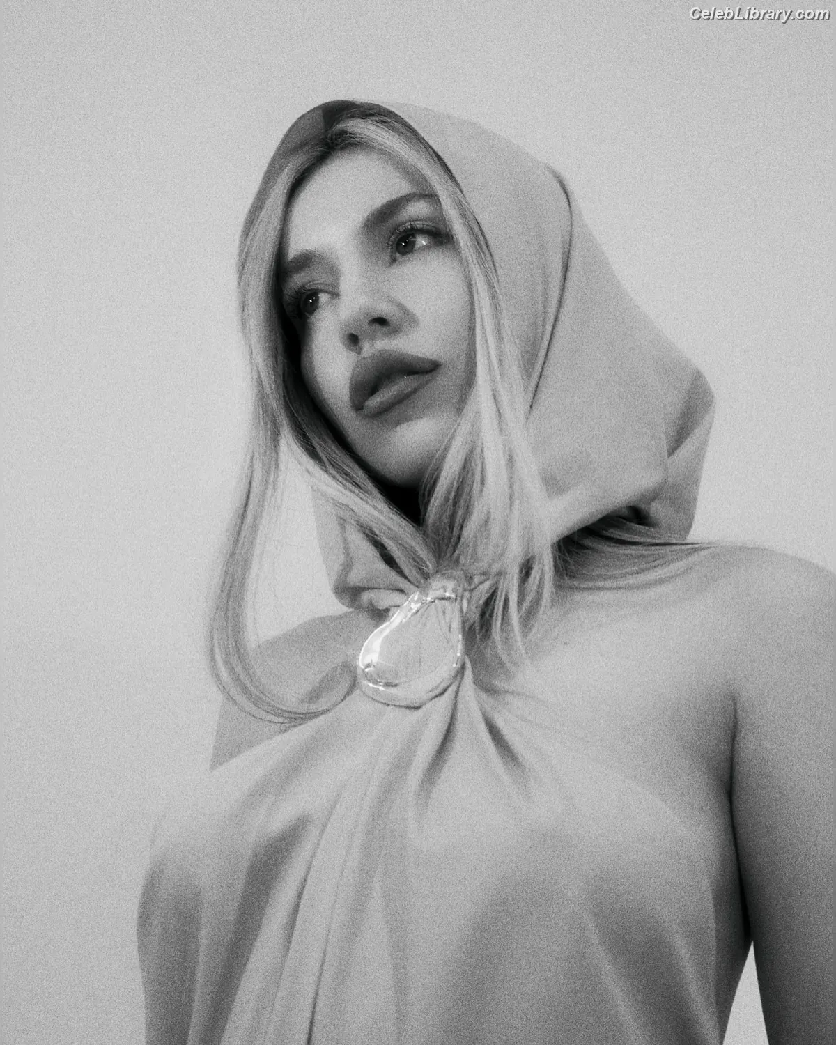 Ava Max photo 16 of 2135