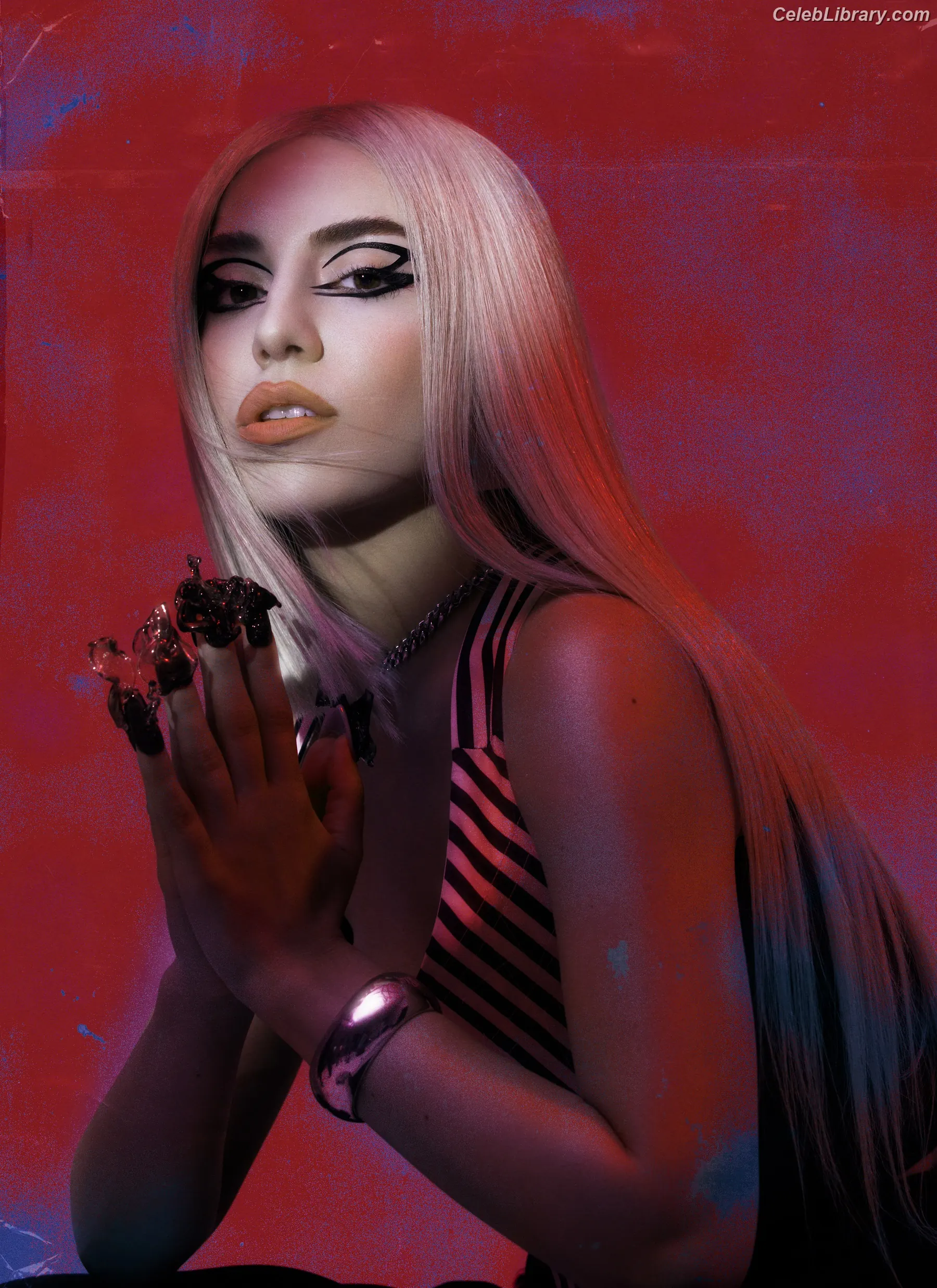 Ava Max photo 17 of 2135