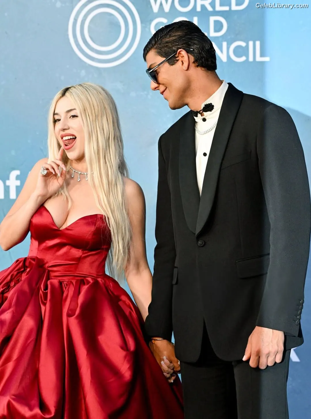 Ava Max photo 17 of 2135