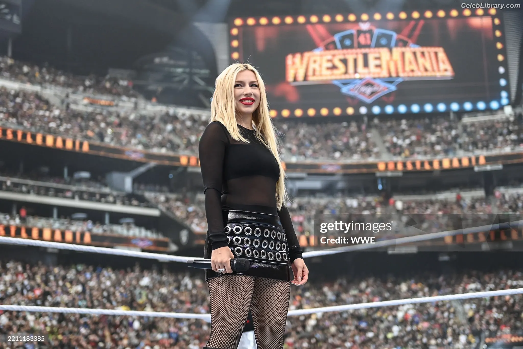 Ava Max photo 24 of 2135