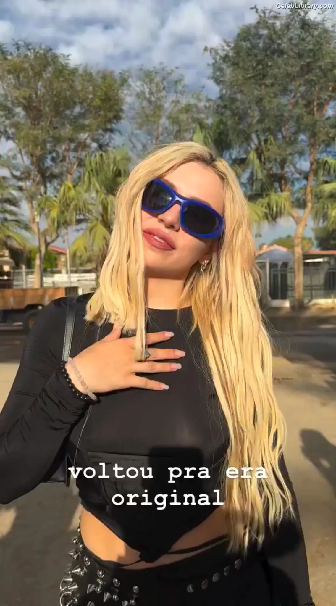 Ava Max photo 3 of 2135