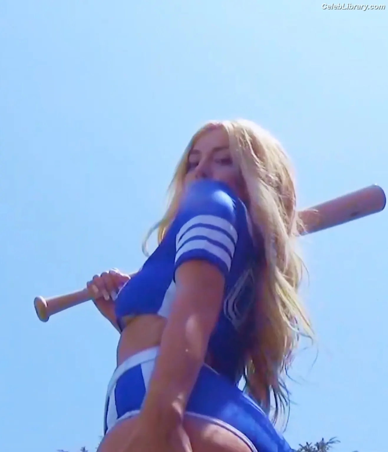 Ava Max photo 12 of 2135