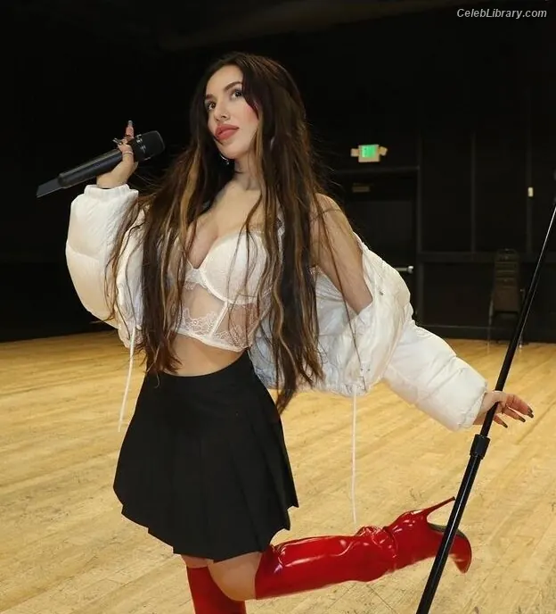 Ava Max photo 21 of 2135