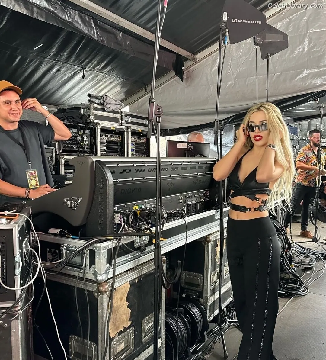 Ava Max photo 15 of 2135