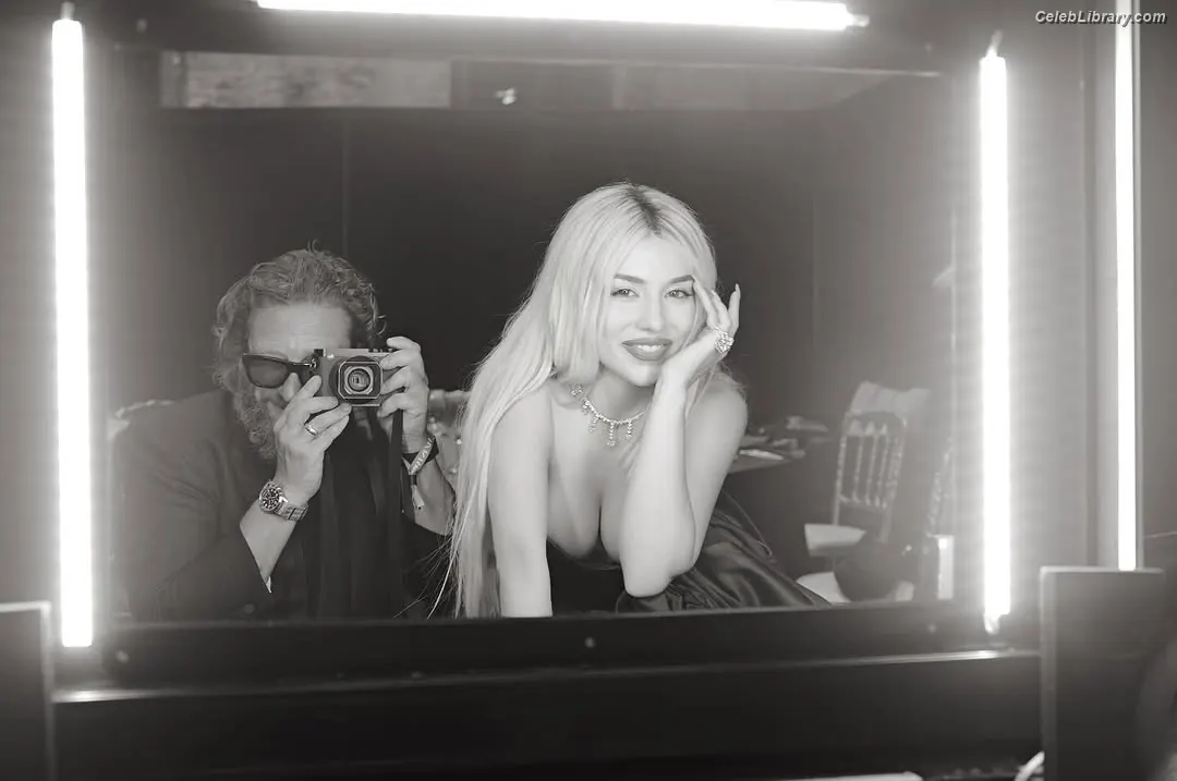 Ava Max photo 16 of 2135