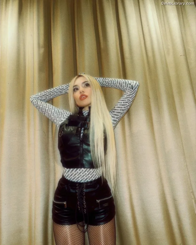 Ava Max photo 10 of 2136