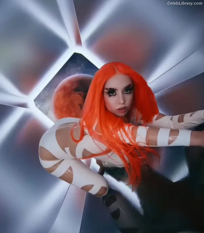 Ava Max photo 21 of 2136