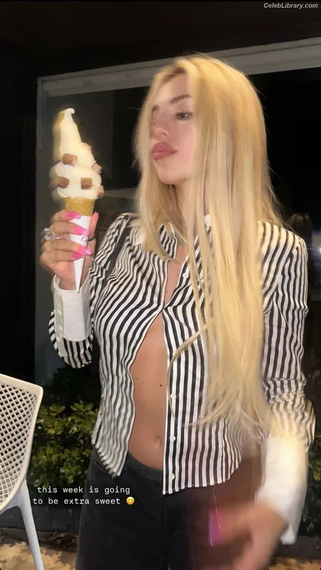 Ava Max photo 5 of 2136