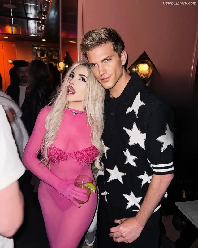 Ava Max photo 17 of 2136