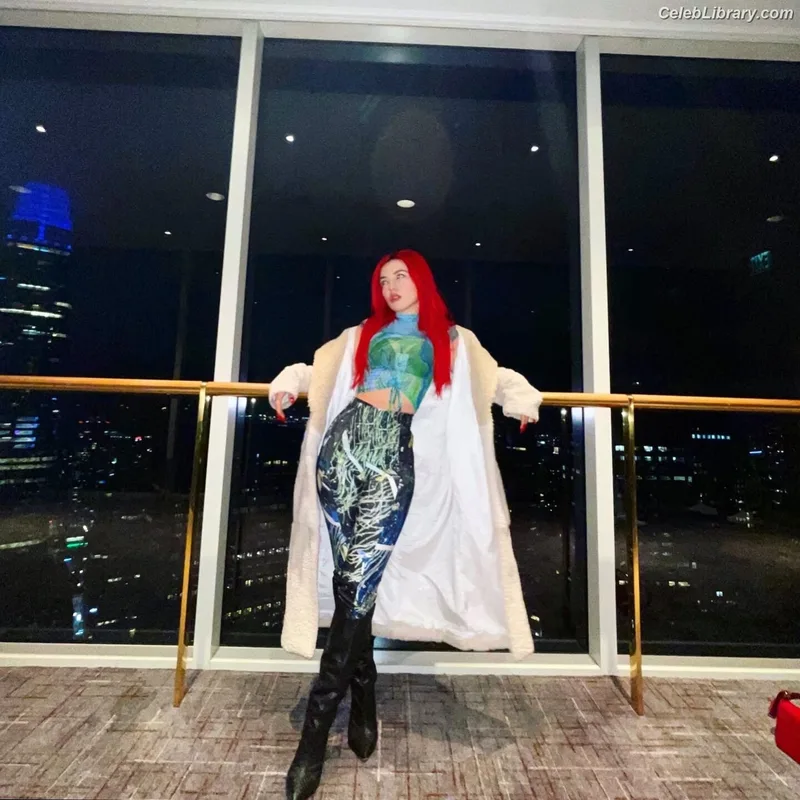 Ava Max photo 14 of 2136