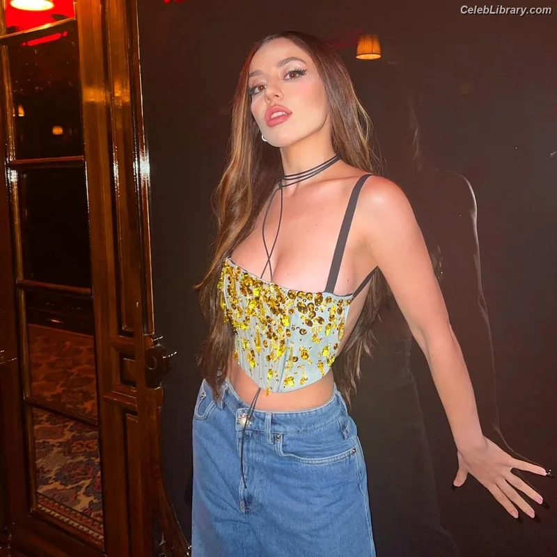 Ava Max photo 15 of 2136