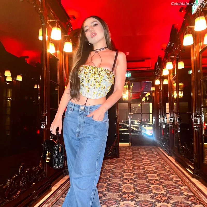 Ava Max photo 17 of 2136