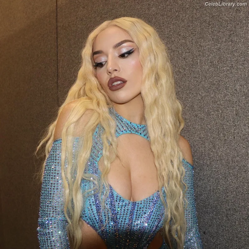 Ava Max photo 7 of 2136
