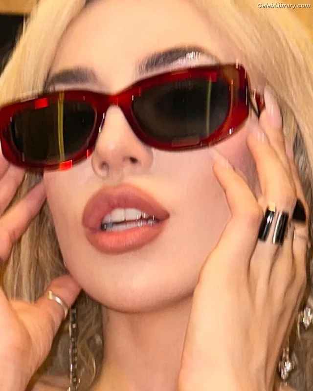 Ava Max photo 11 of 2136