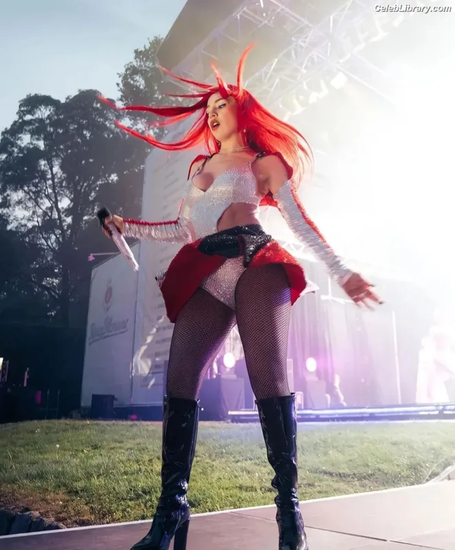 Ava Max photo 15 of 2136