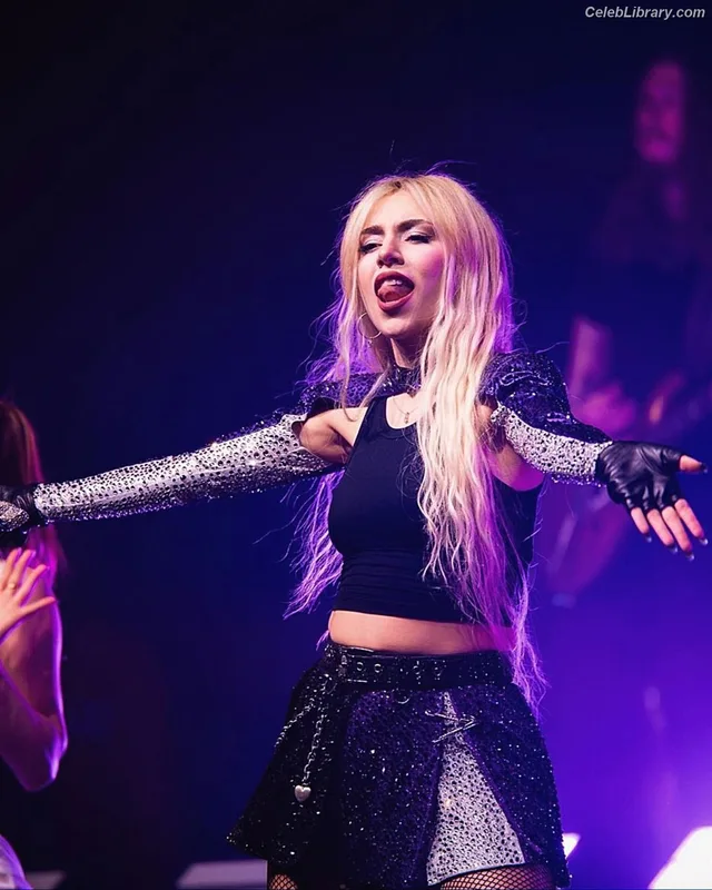 Ava Max photo 5 of 2136
