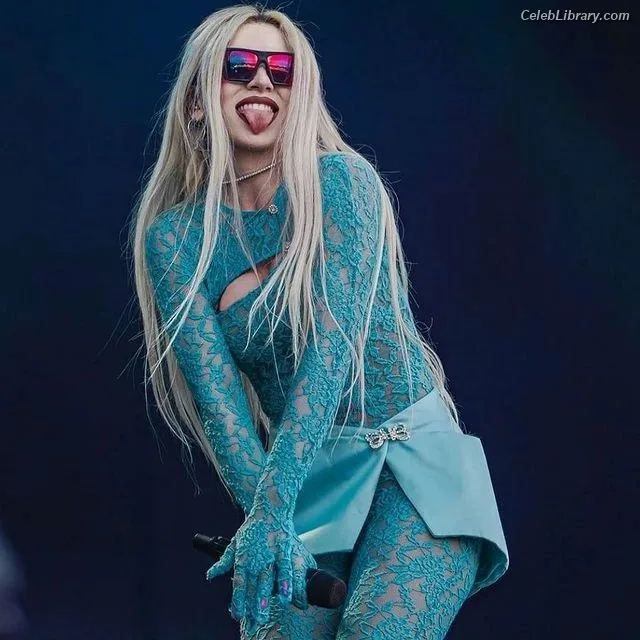 Ava Max photo 6 of 2136