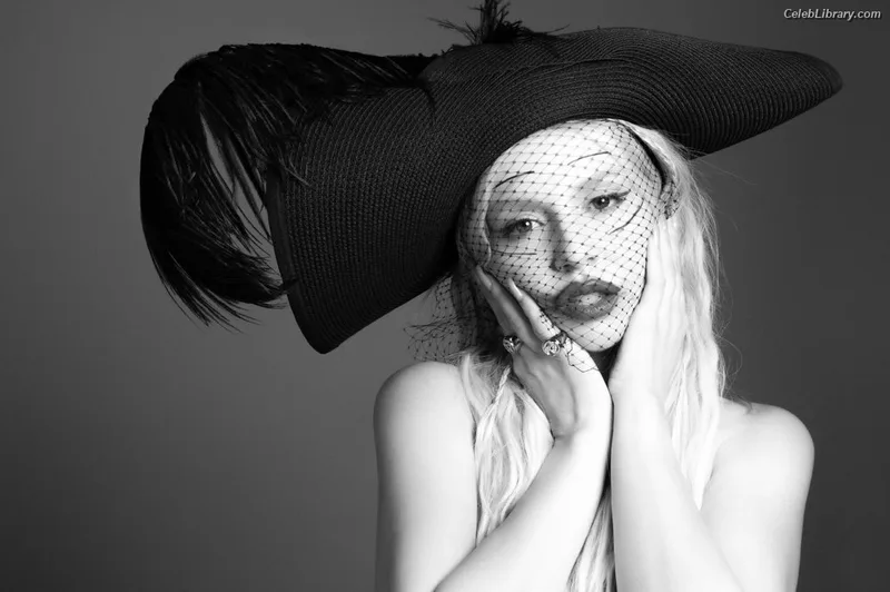 Ava Max photo 18 of 2136
