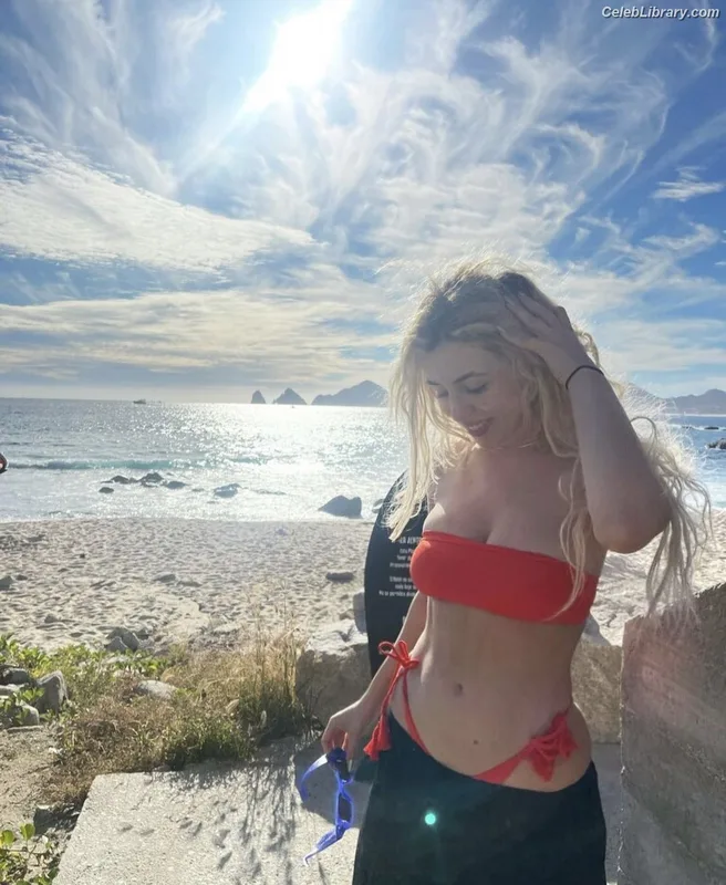 Ava Max photo 19 of 2136