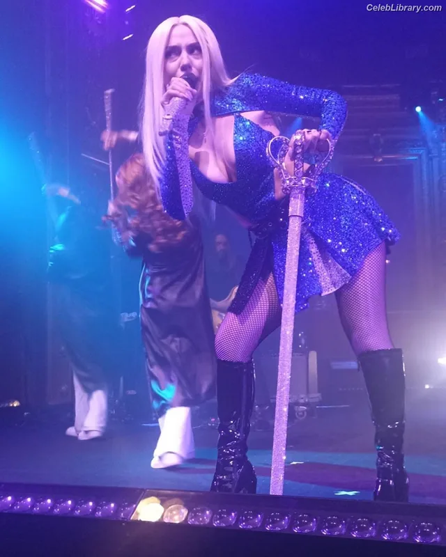 Ava Max photo 24 of 2136
