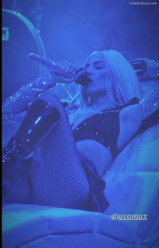 Ava Max photo 19 of 2136