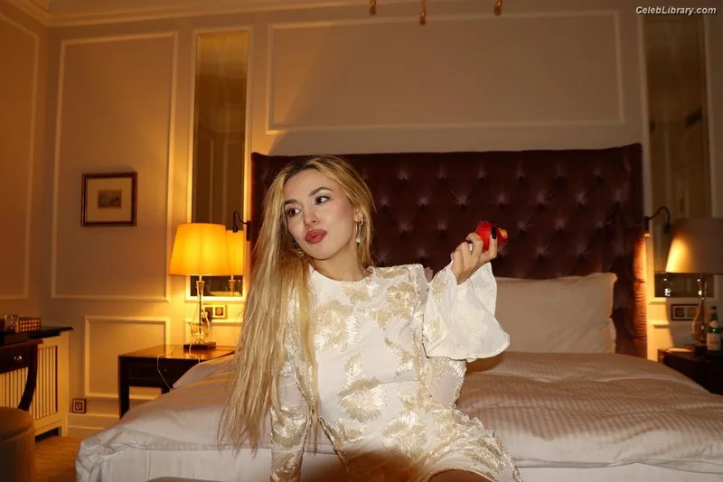 Ava Max photo 21 of 2136