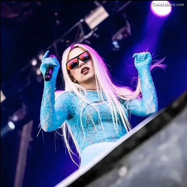 Ava Max photo 18 of 2136