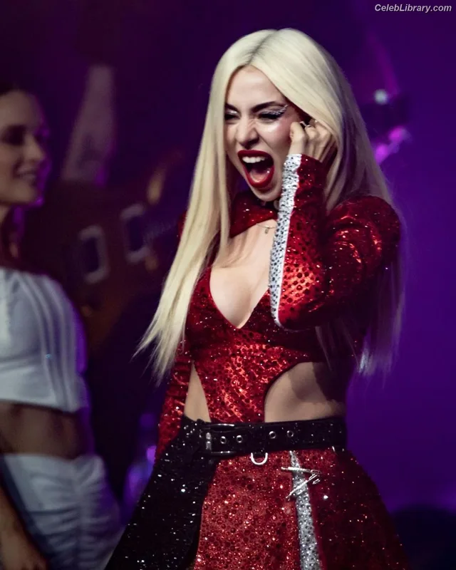 Ava Max photo 2 of 2136