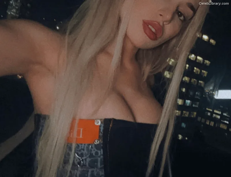 Ava Max photo 2 of 2136