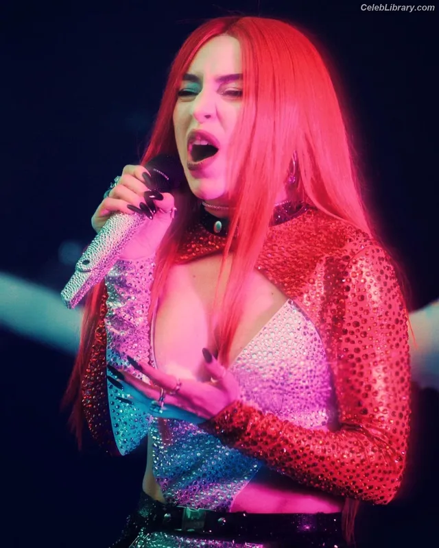 Ava Max photo 11 of 2136