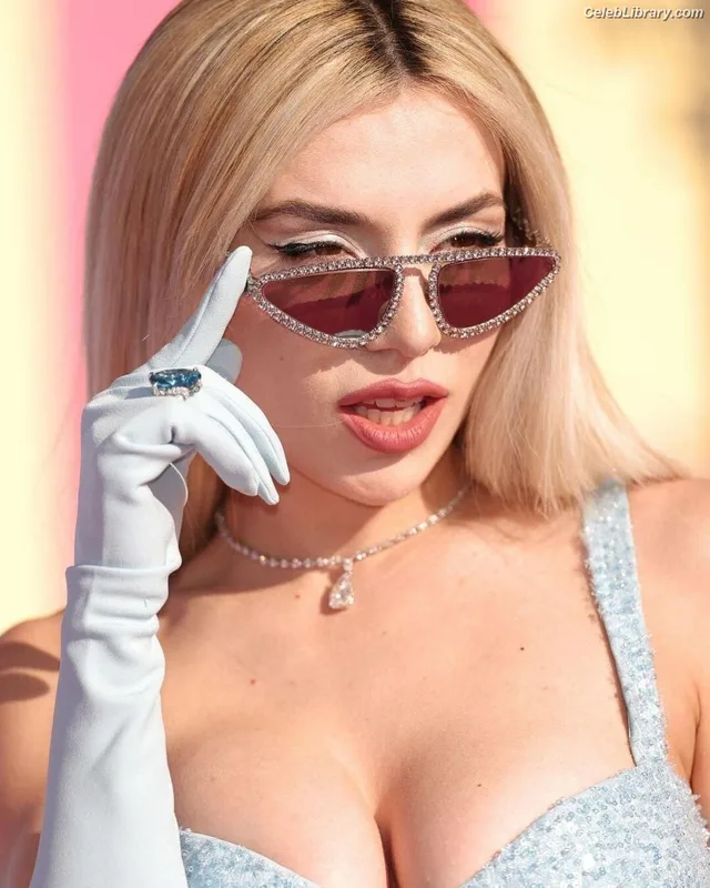 Ava Max photo 13 of 2136