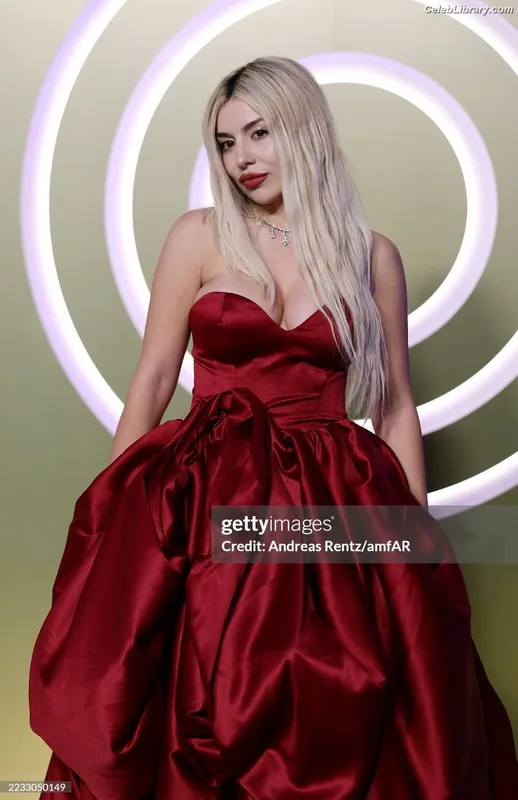 Ava Max photo 24 of 2136